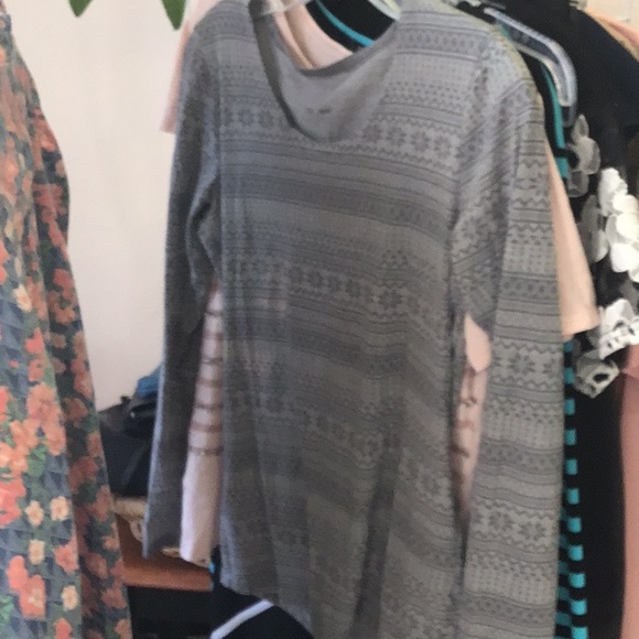 Random designer brand this whole rack of 14 - Picture 4 of 5